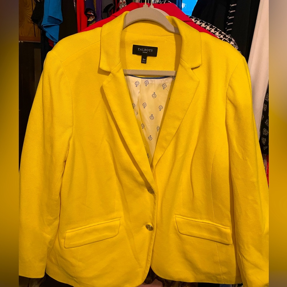 Size 16 women’s, beautiful yellow blazer